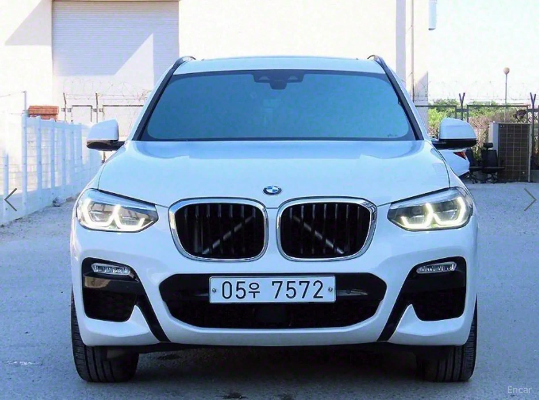 X3 (G01)