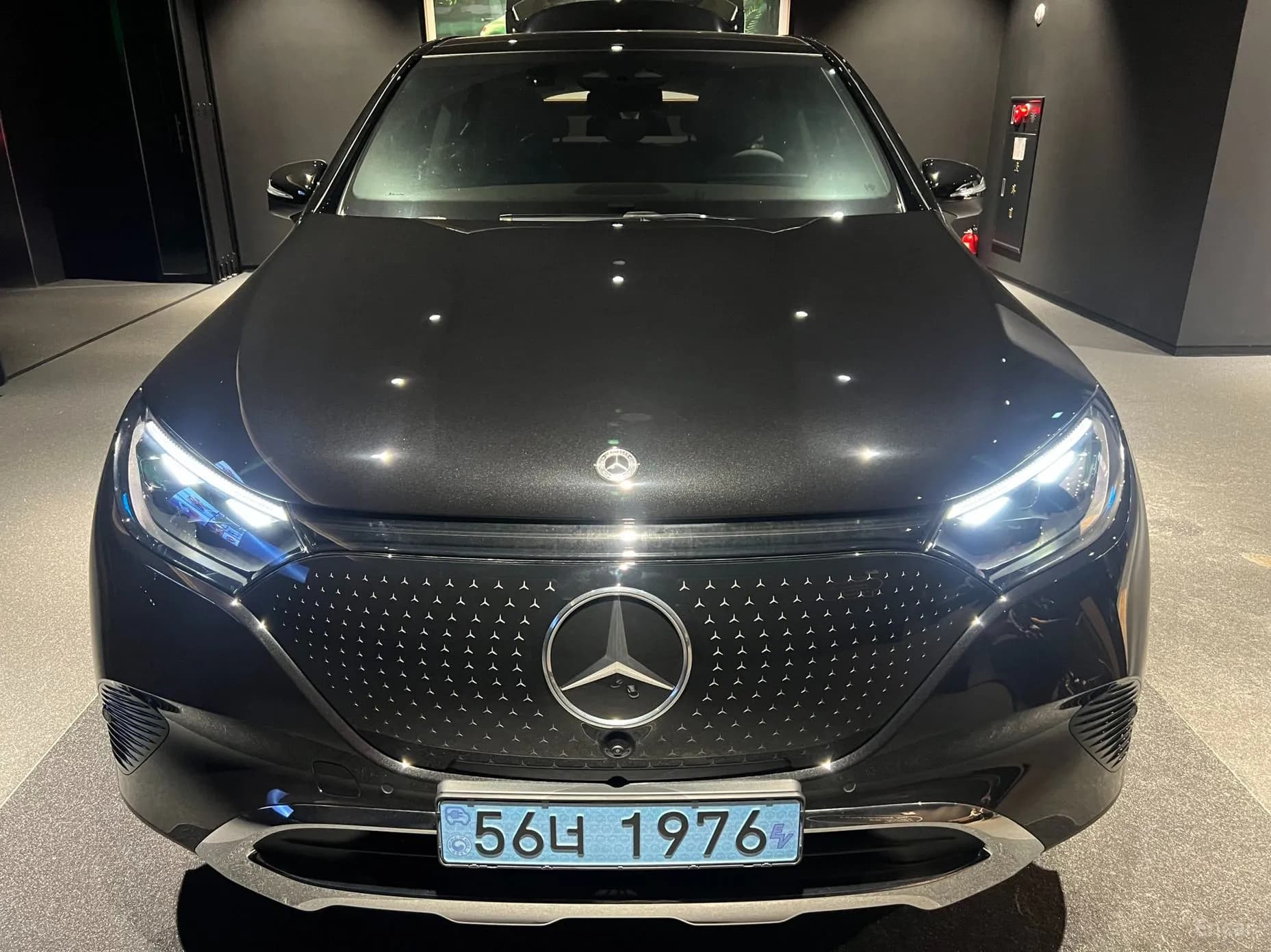 EQE SUV X294