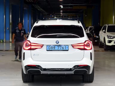 iX3