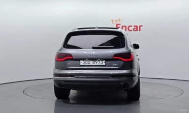 Q7