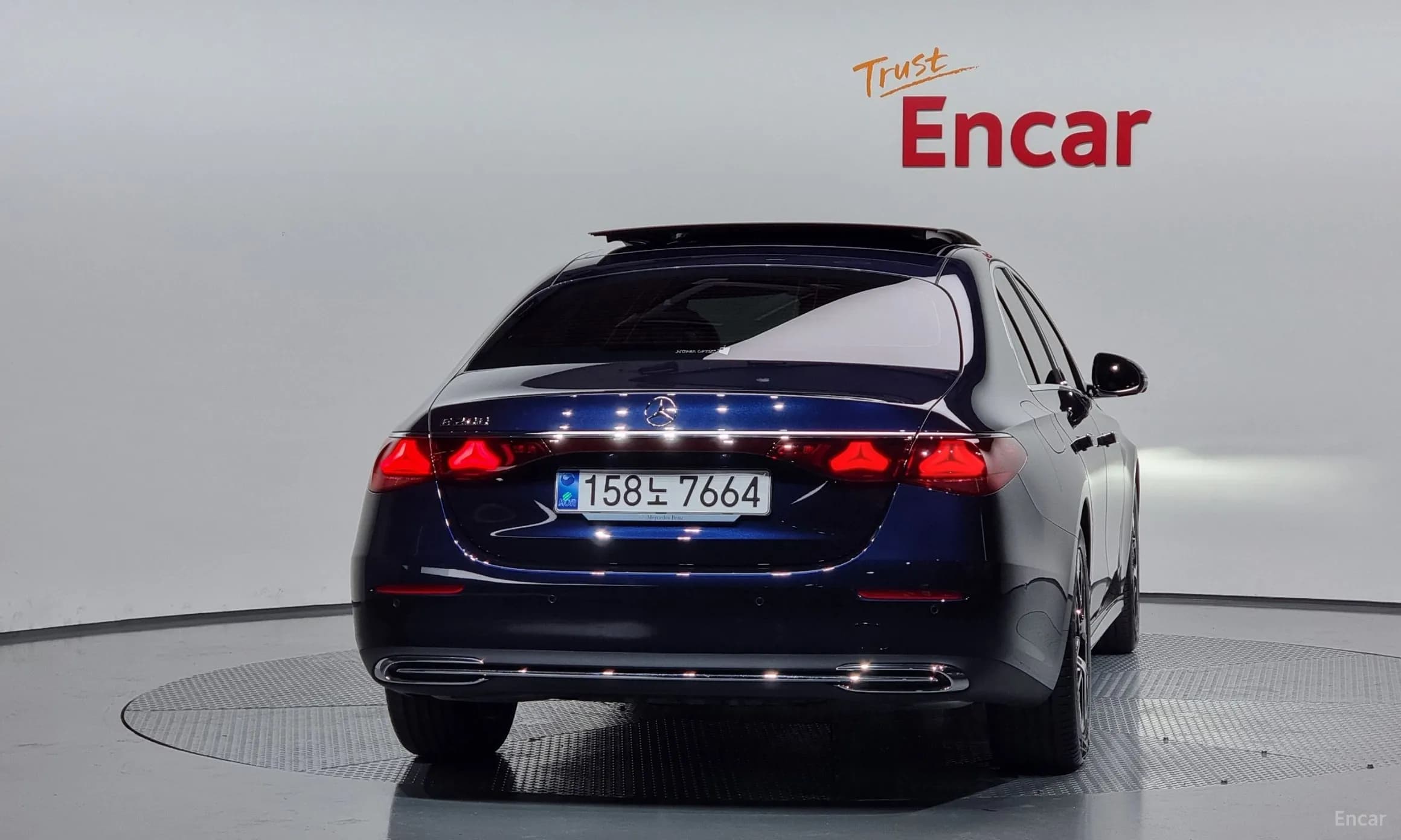 E-Class W214