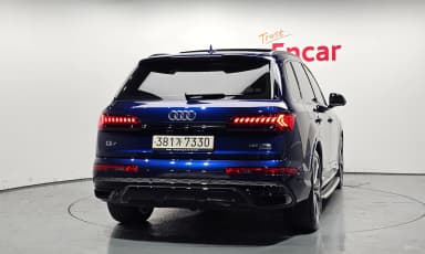 Q7 (4M)