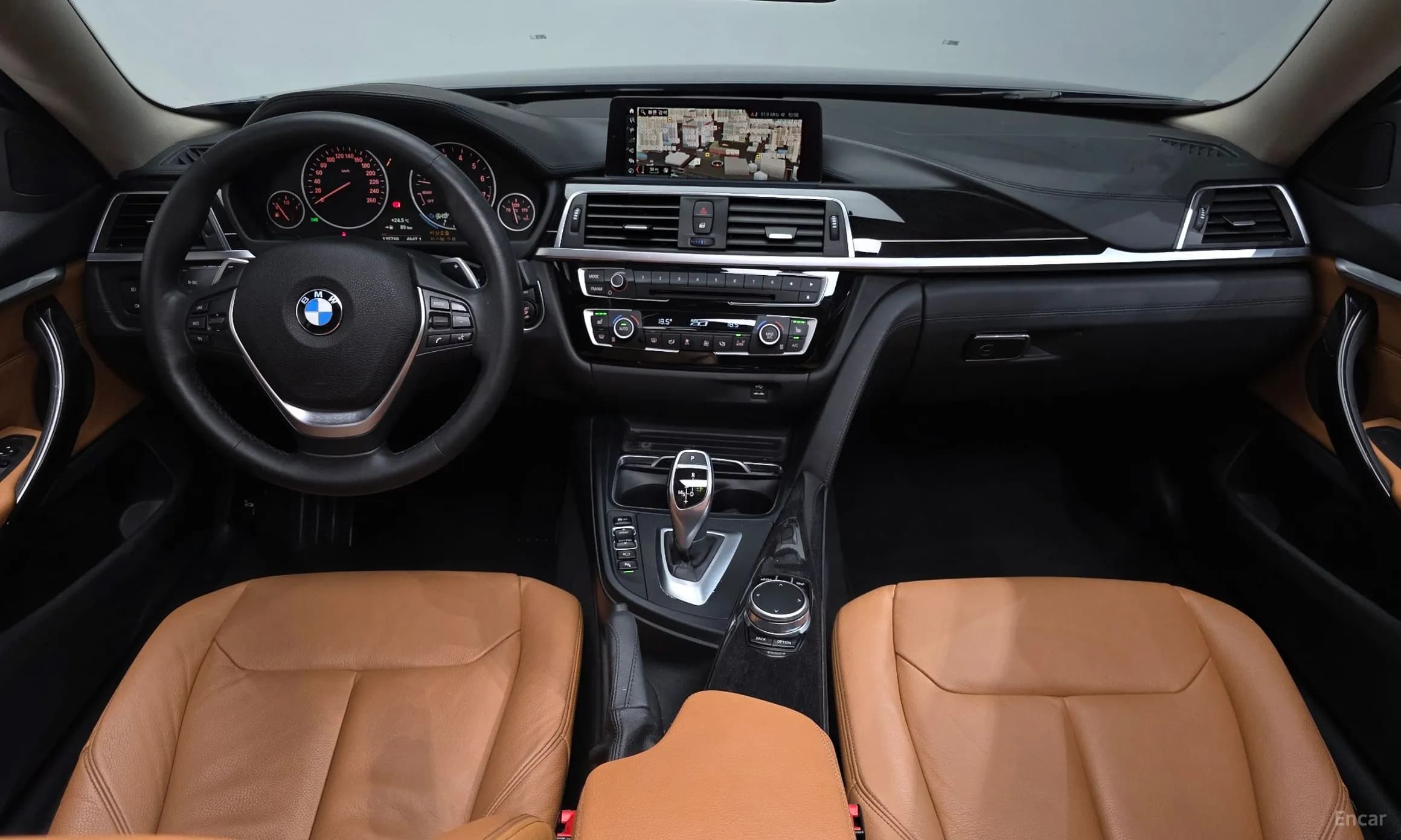 Series 4 (F32)