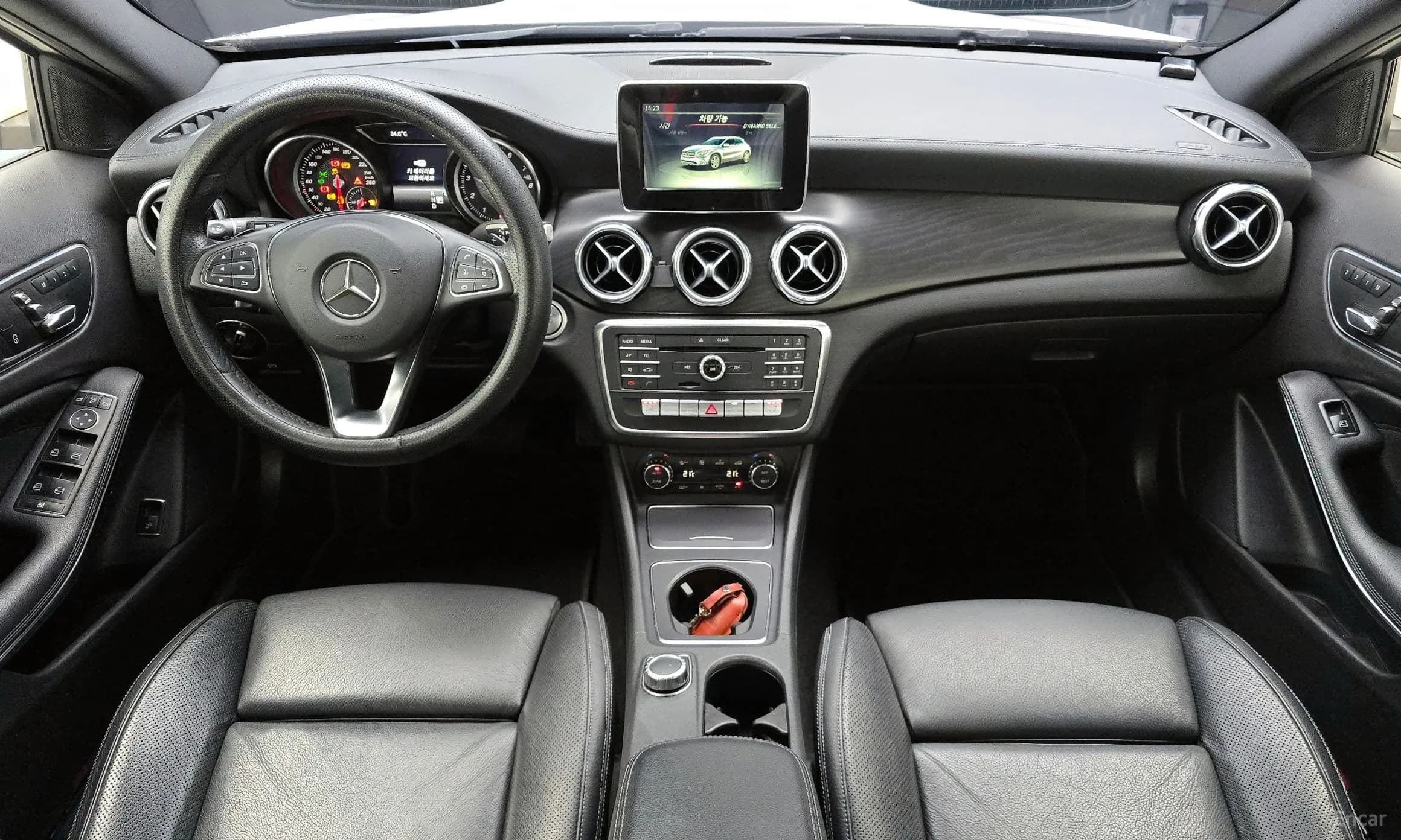 GLA-Class X156