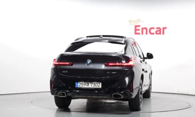 X4 (G02)