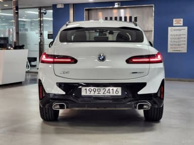 X4 (G02)