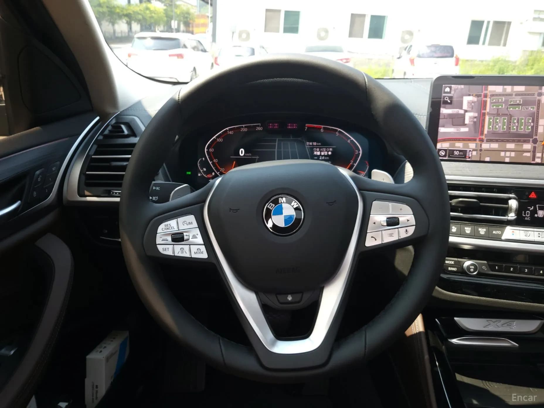 X4 (G02)