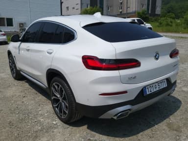 X4 (G02)