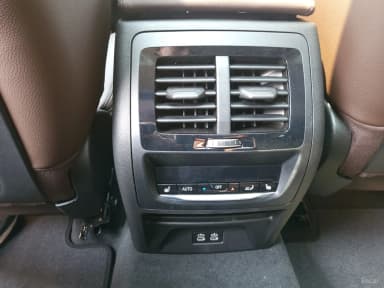 X4 (G02)