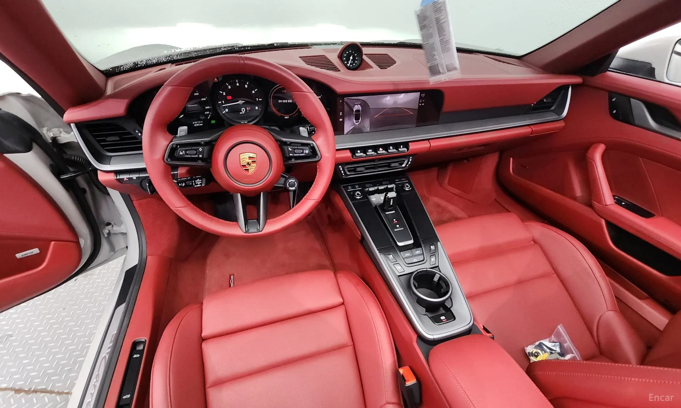 911 (992)