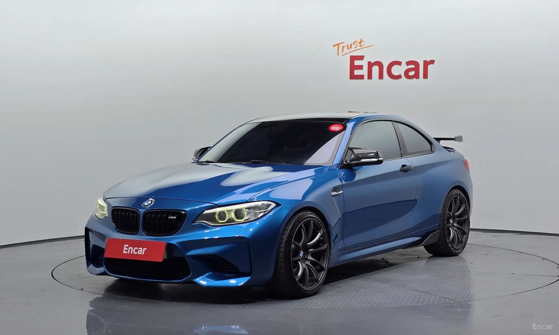 M2 (F87)