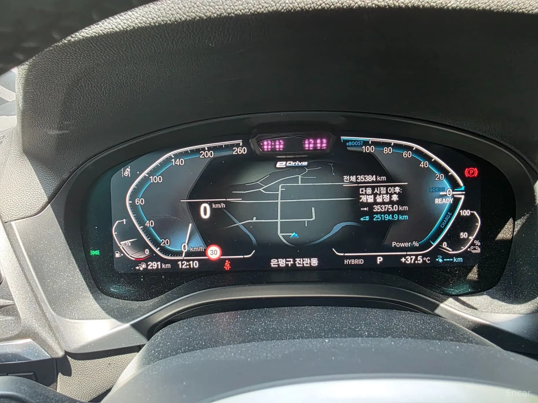 X3 (G01)