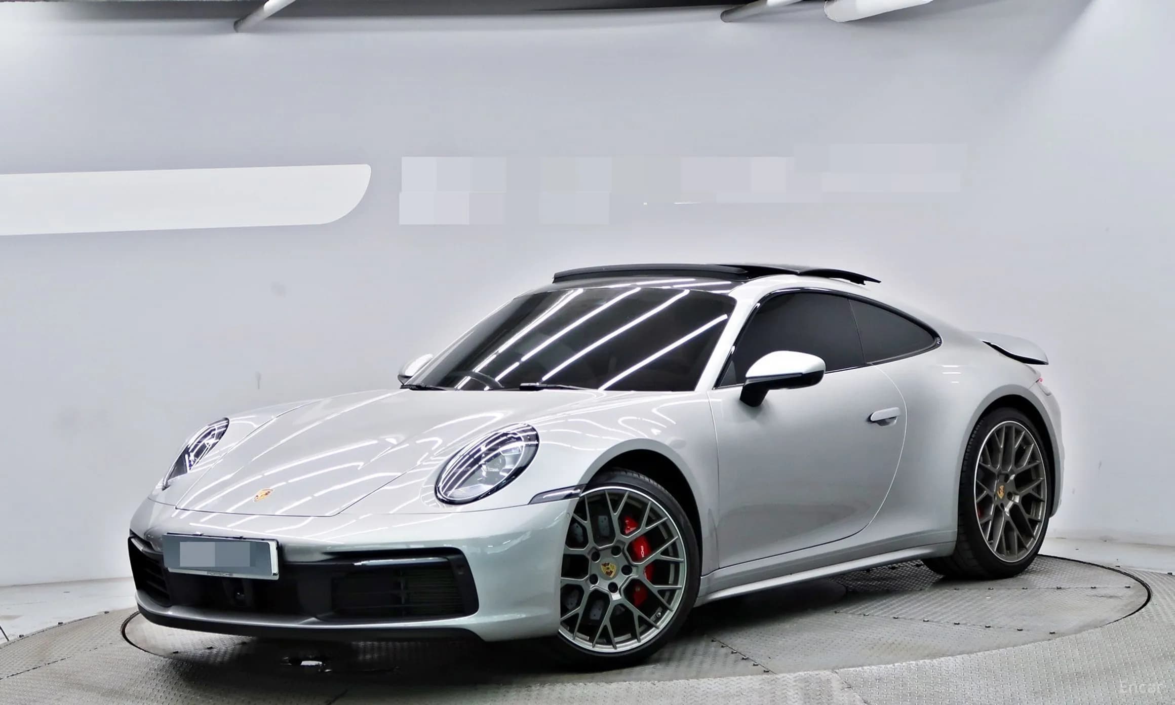 911 (992)