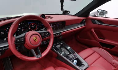 911 (992)
