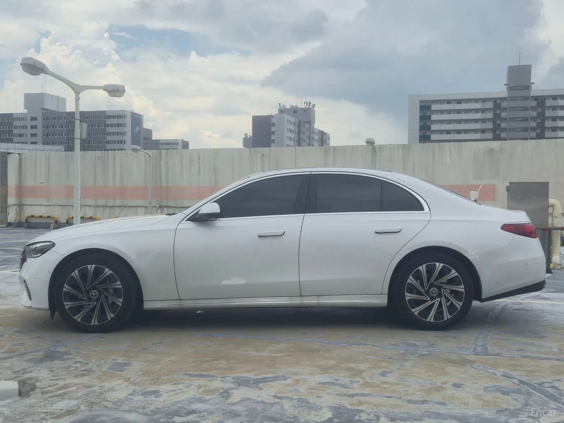 E-Class W214