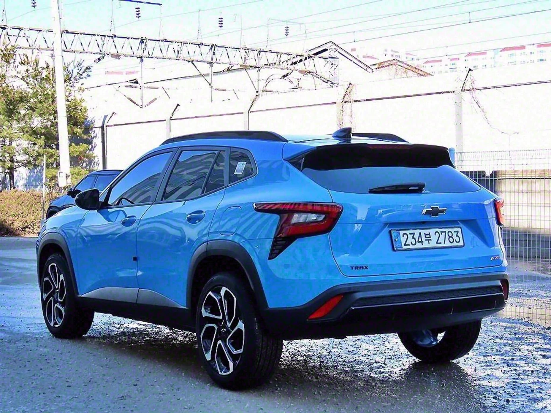 Trax Crossover