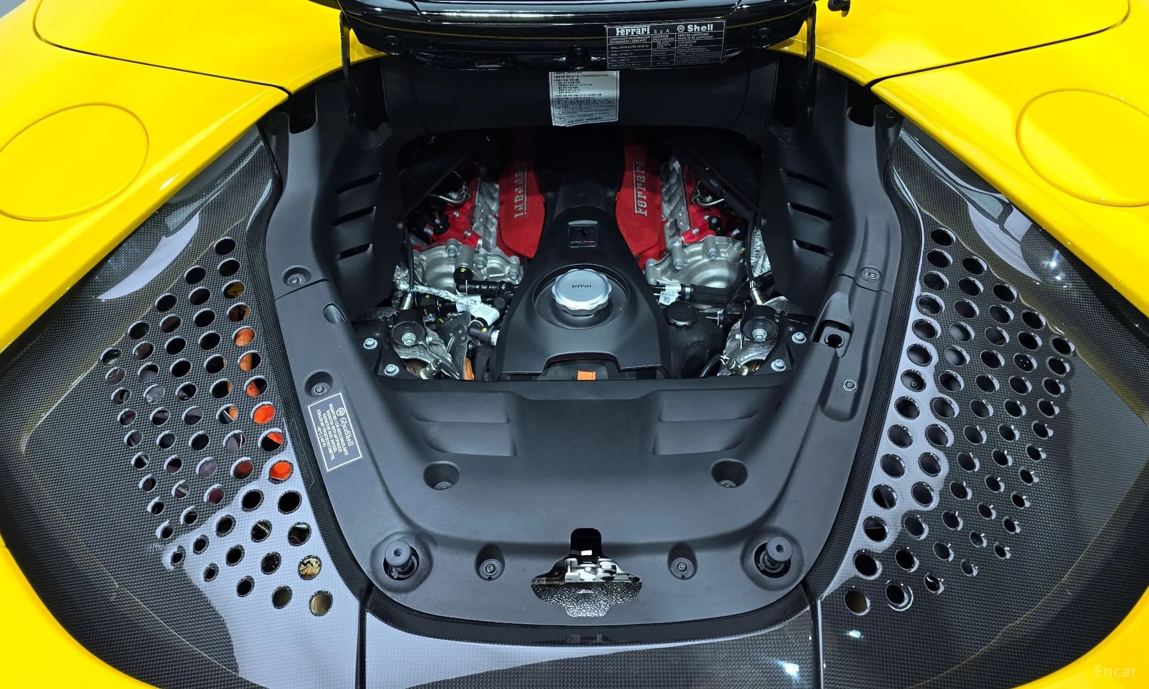 SF90 Spyder