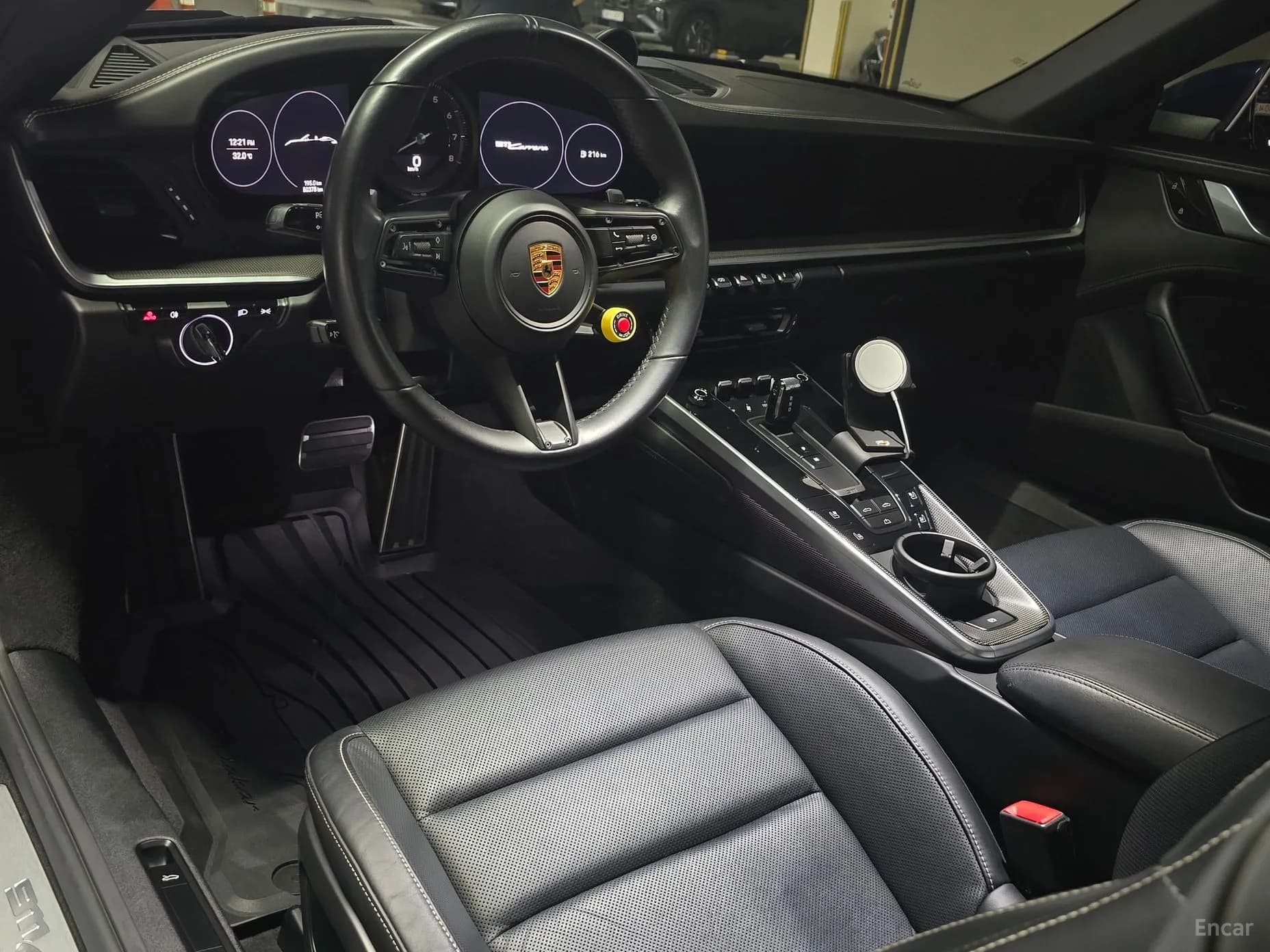 911 (992)