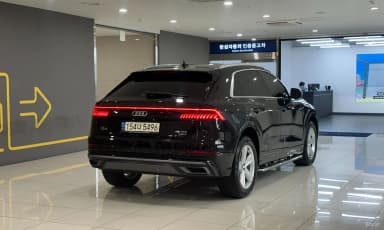 Q8 (4M)