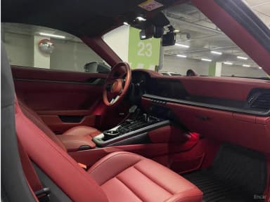 911 (992)