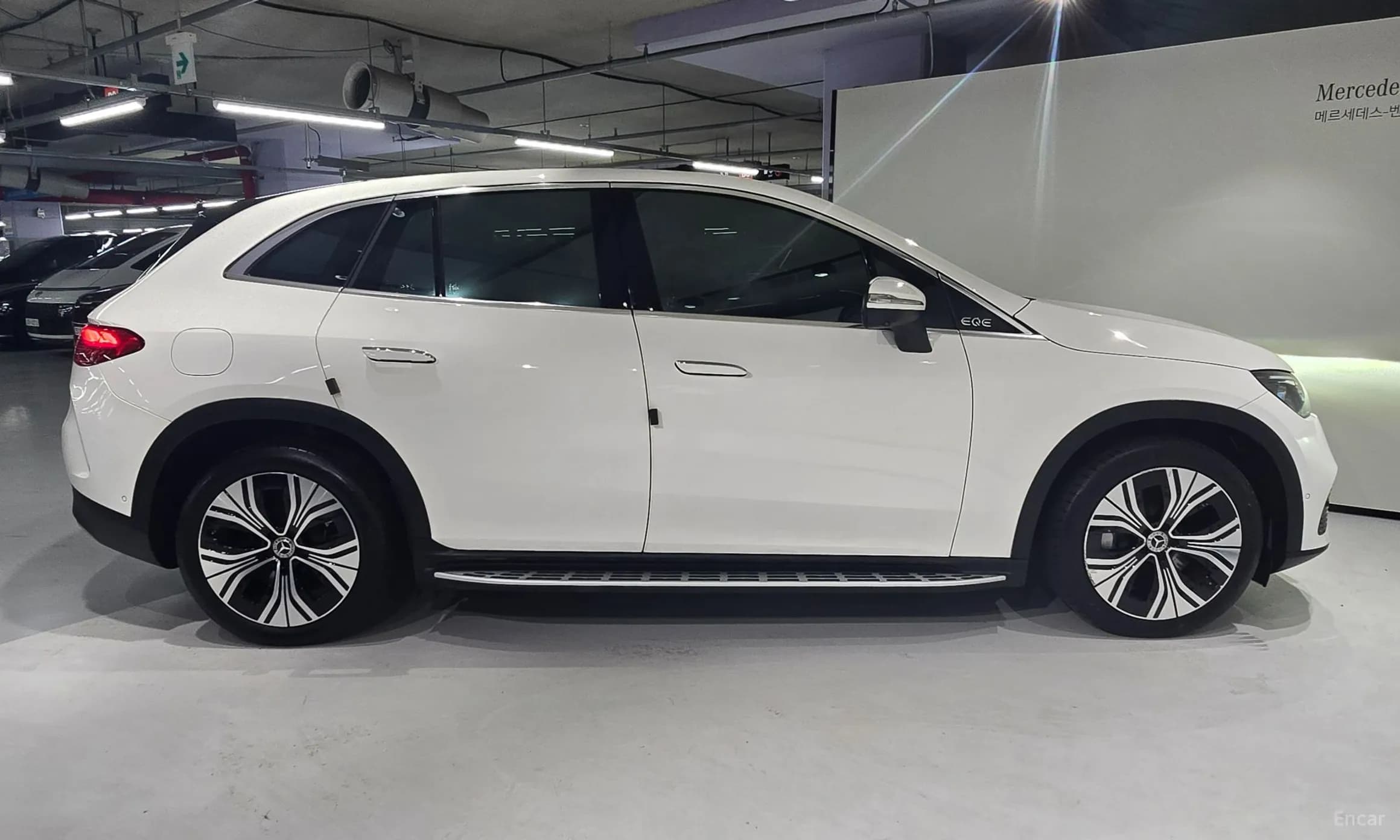 EQE SUV X294