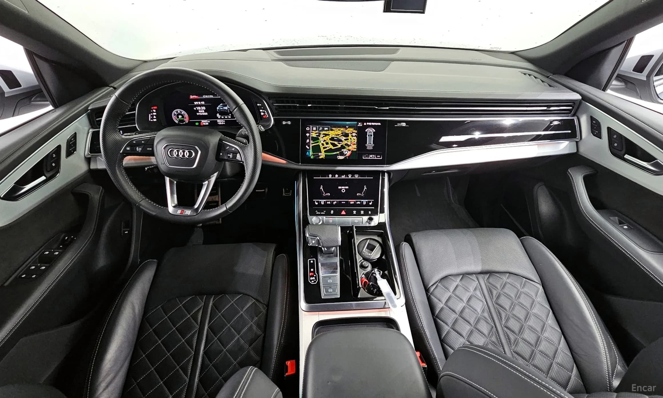 Q8 (4M)