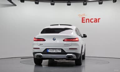 X4 (G02)