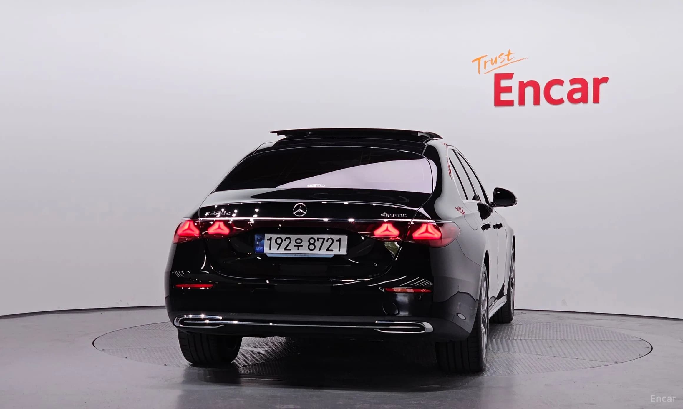 E-Class W214