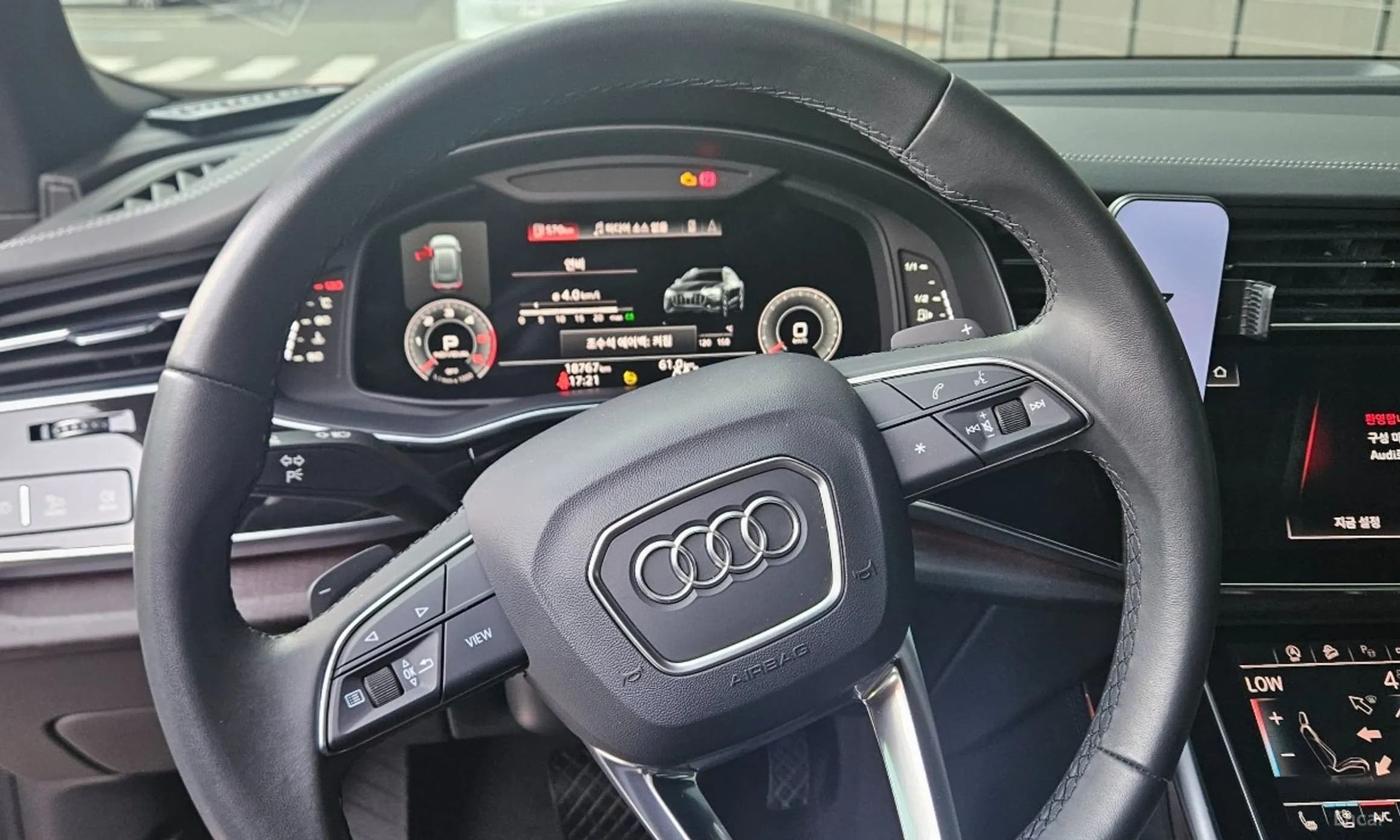 Q8 (4M)