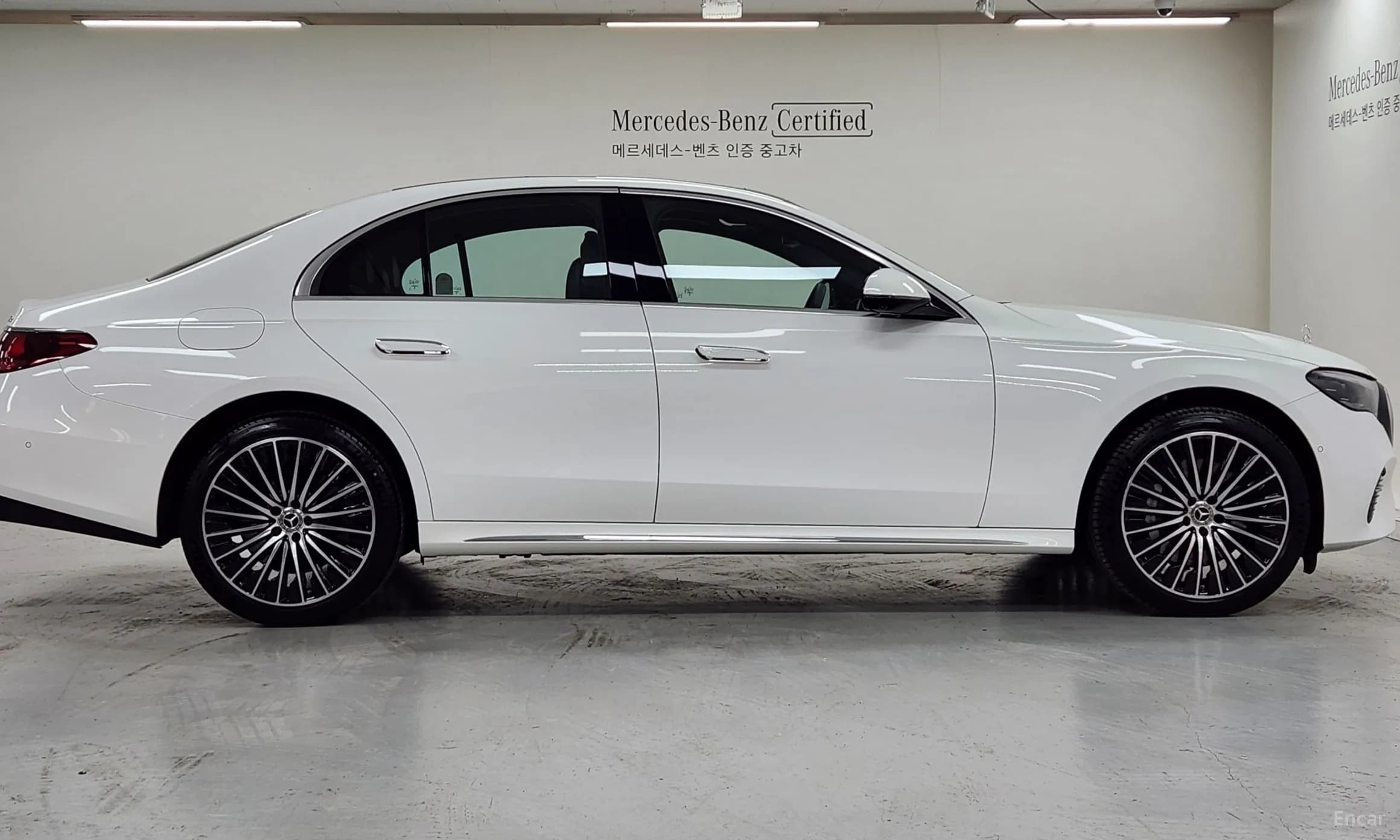 E-Class W214