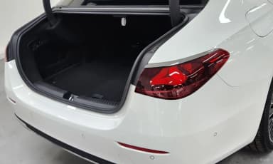 E-Class W214