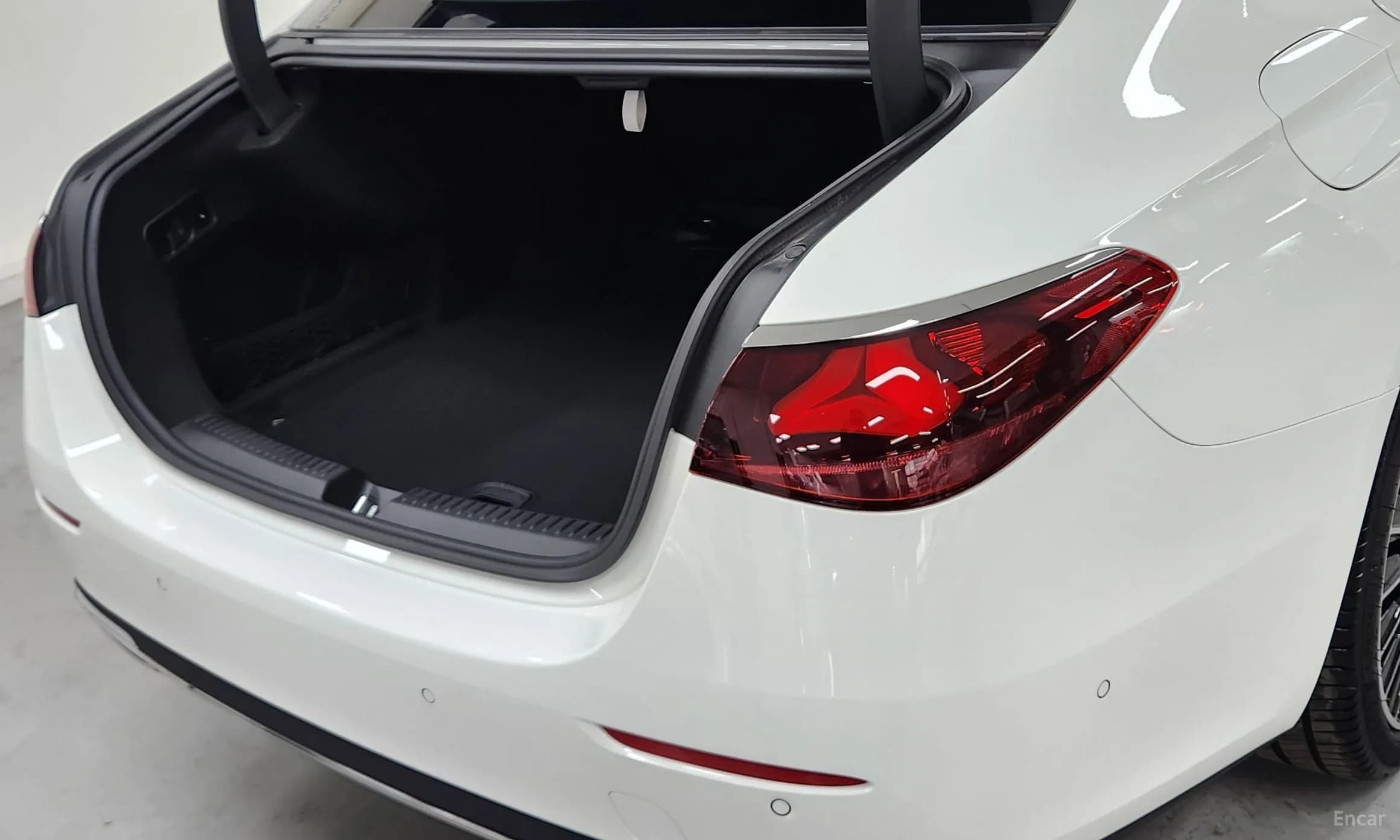 E-Class W214