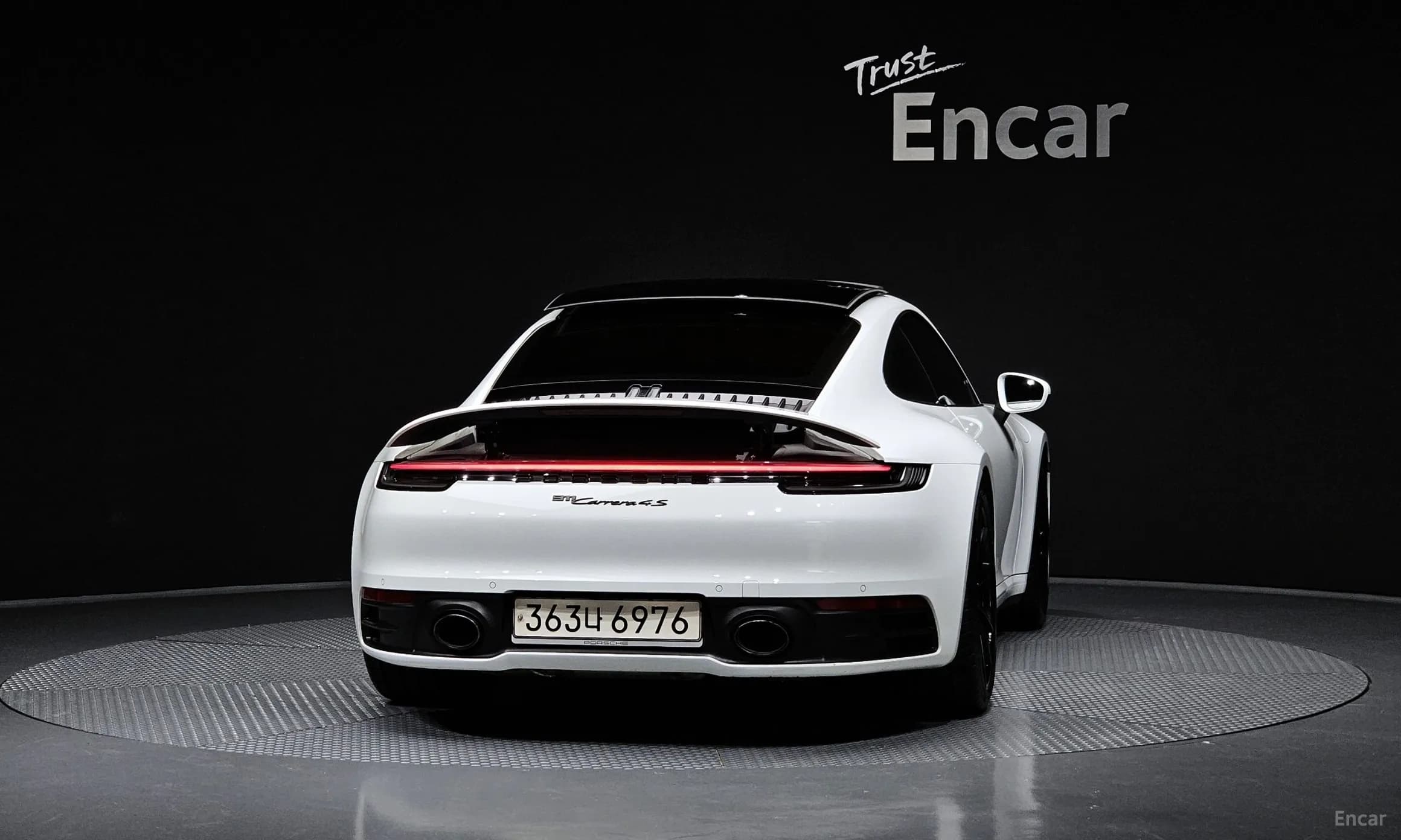 911 (992)