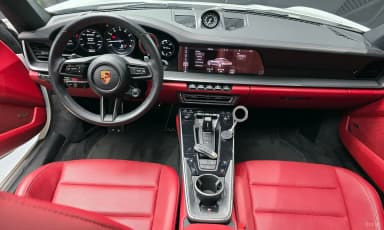911 (992)