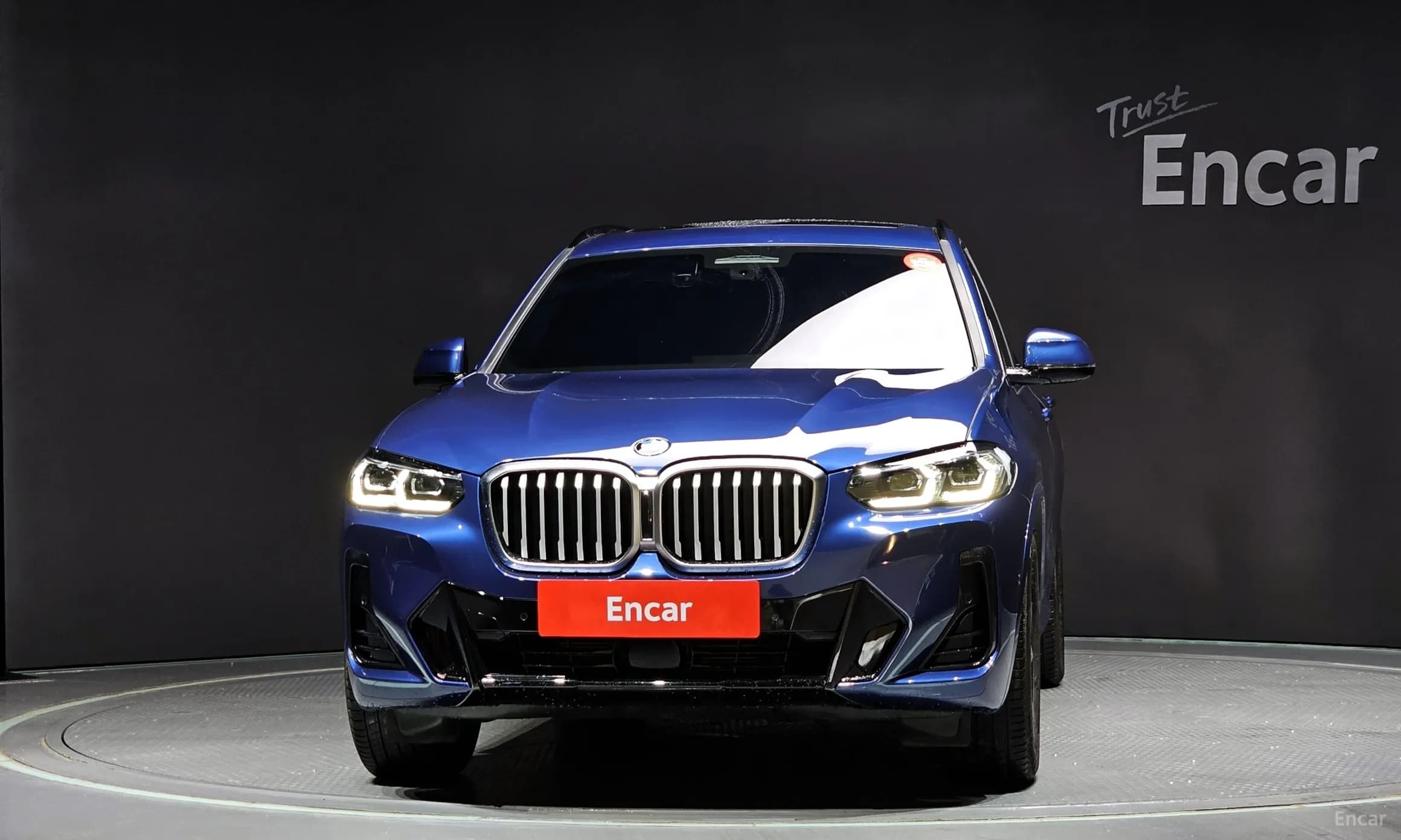 X3 (G01)