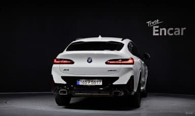 X4 (G02)