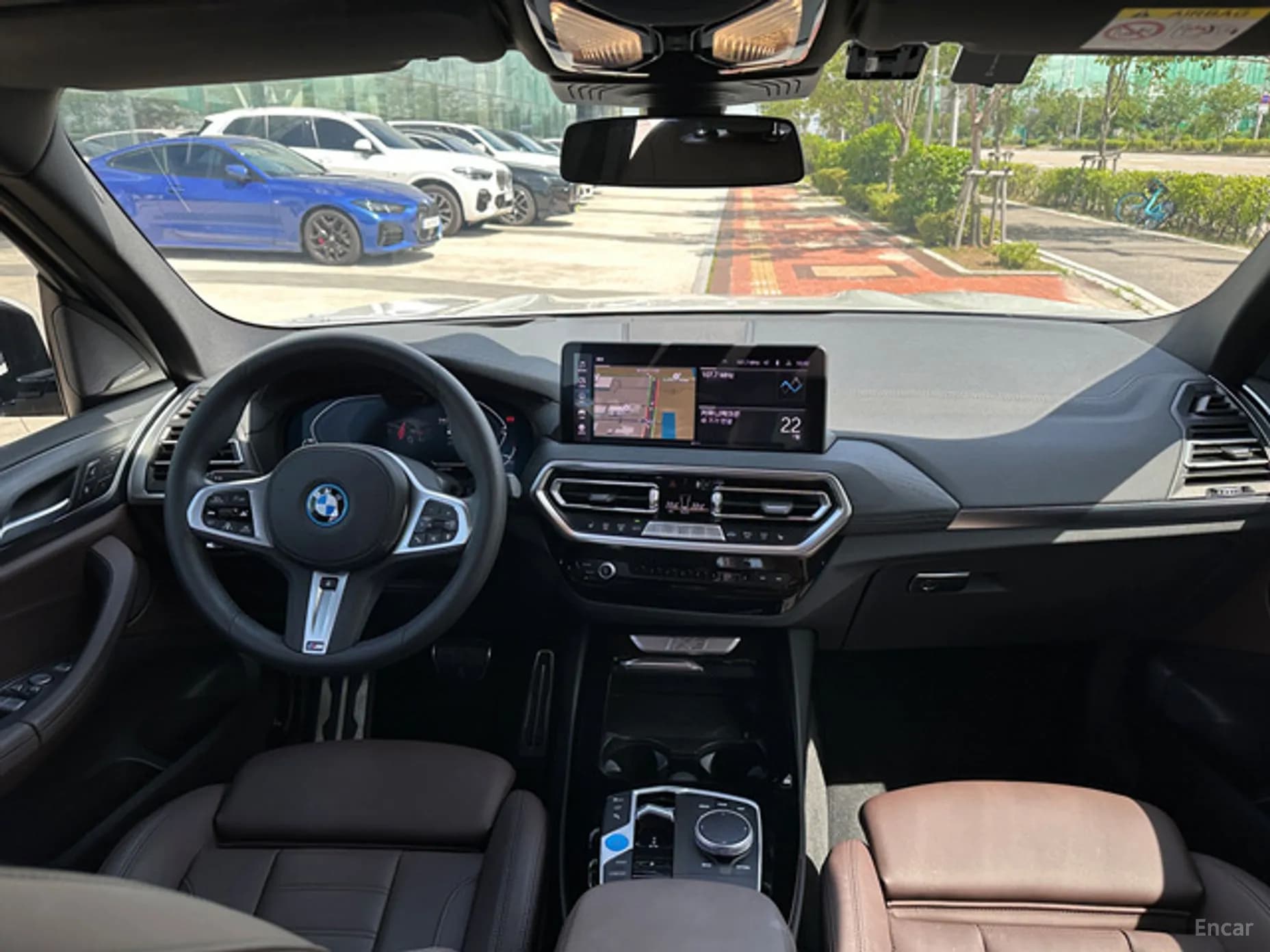 iX3