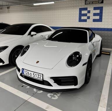 911 (992)