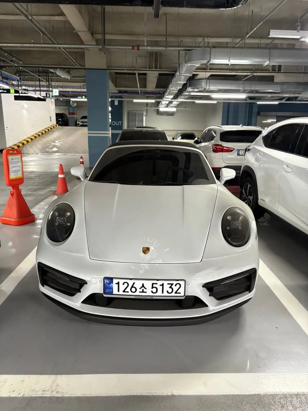911 (992)