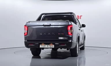 Rexton Sports Khan