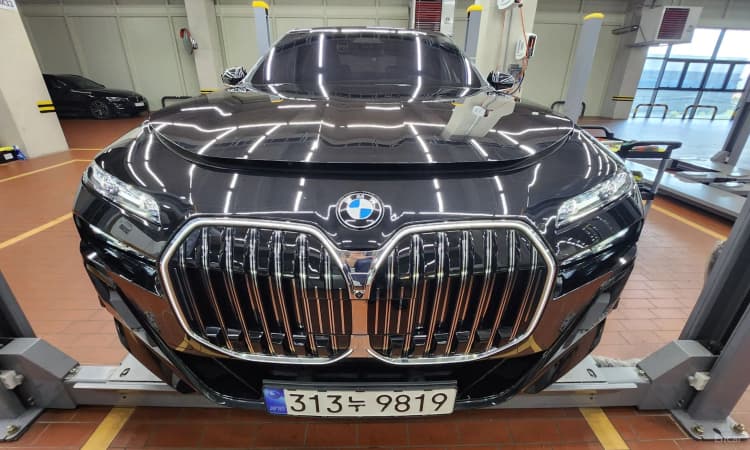 7 Series (G70)