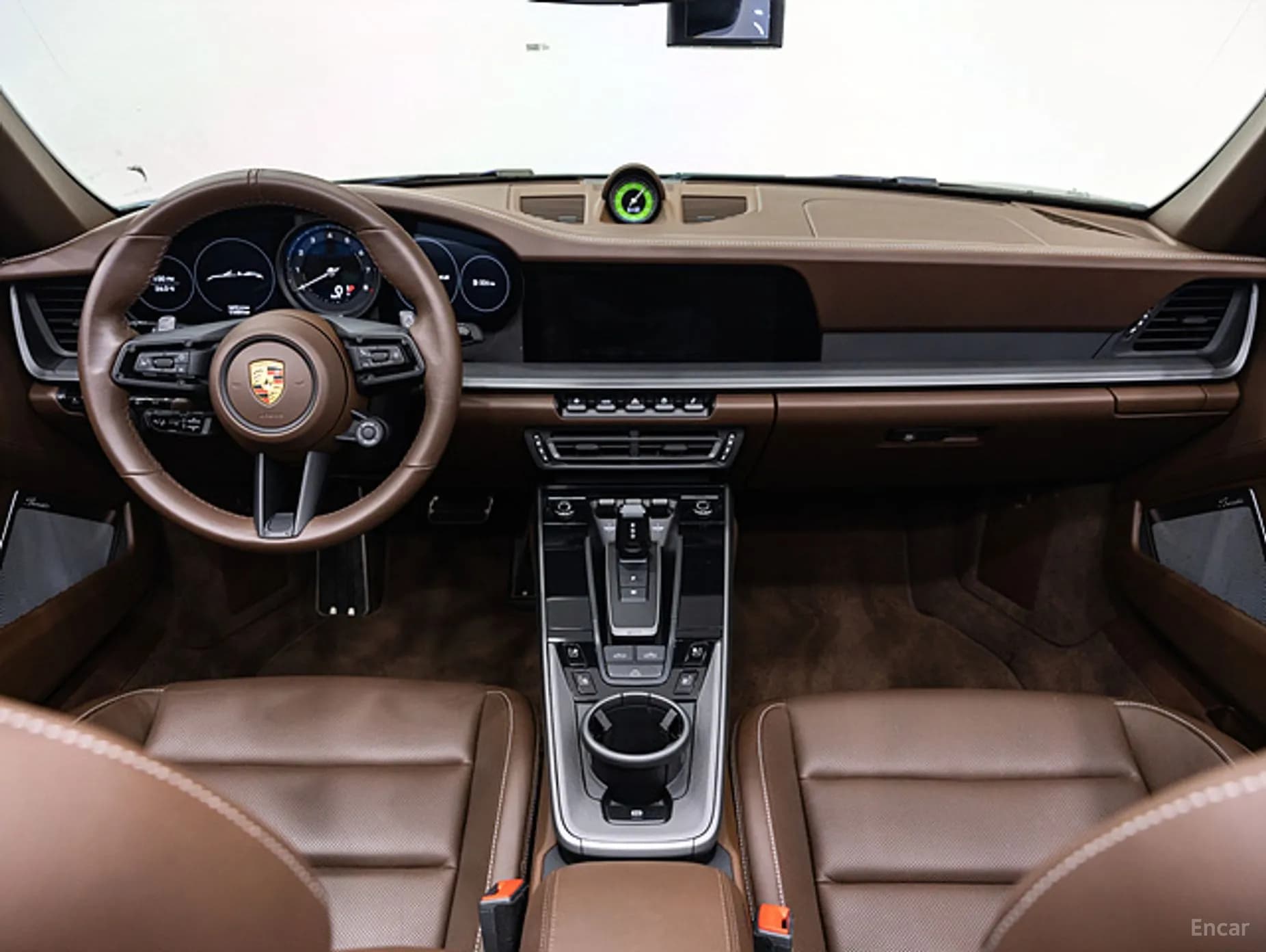 911 (992)
