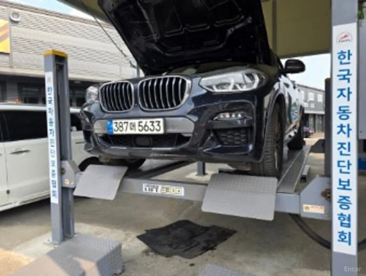 X4 (G02)