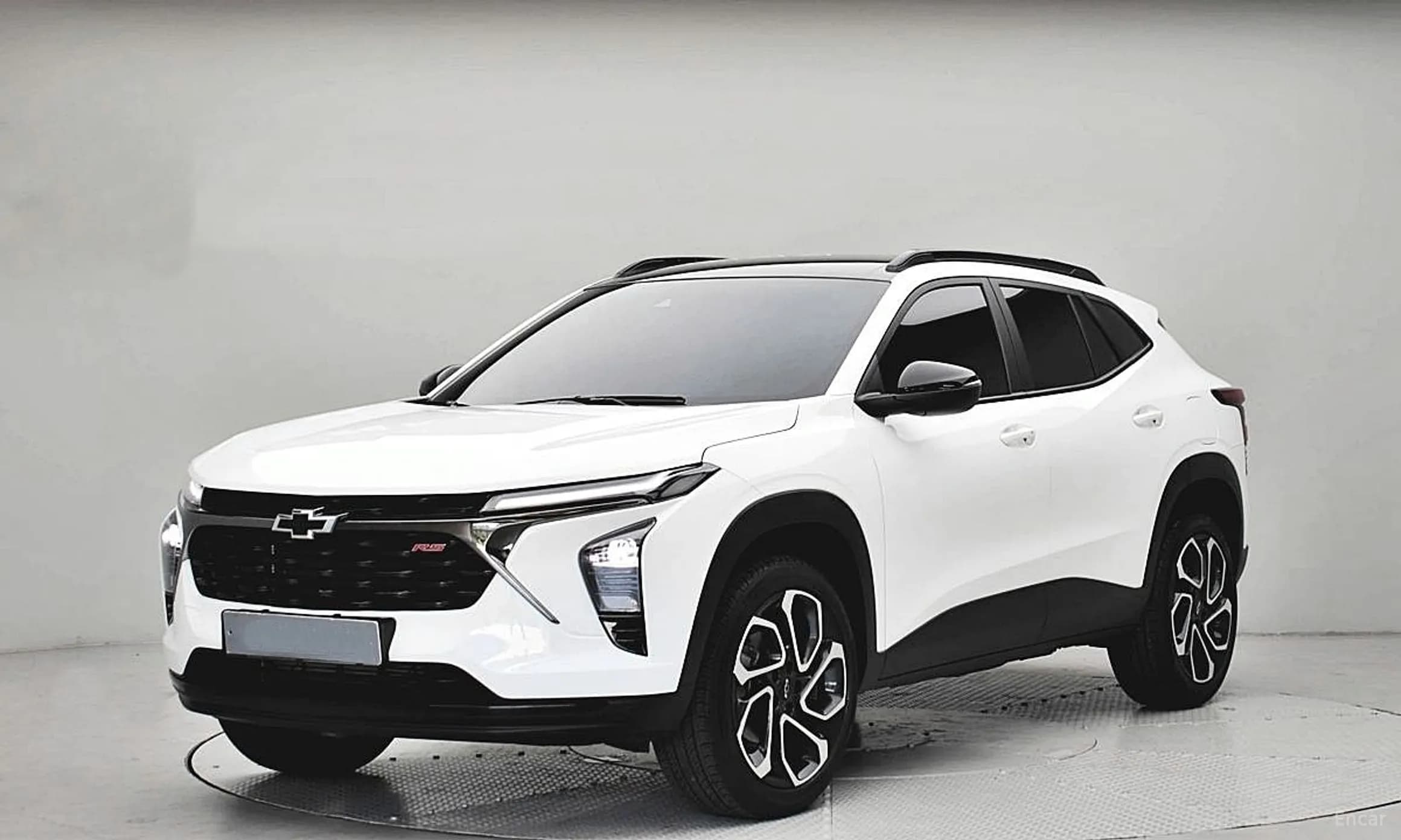 Trax Crossover