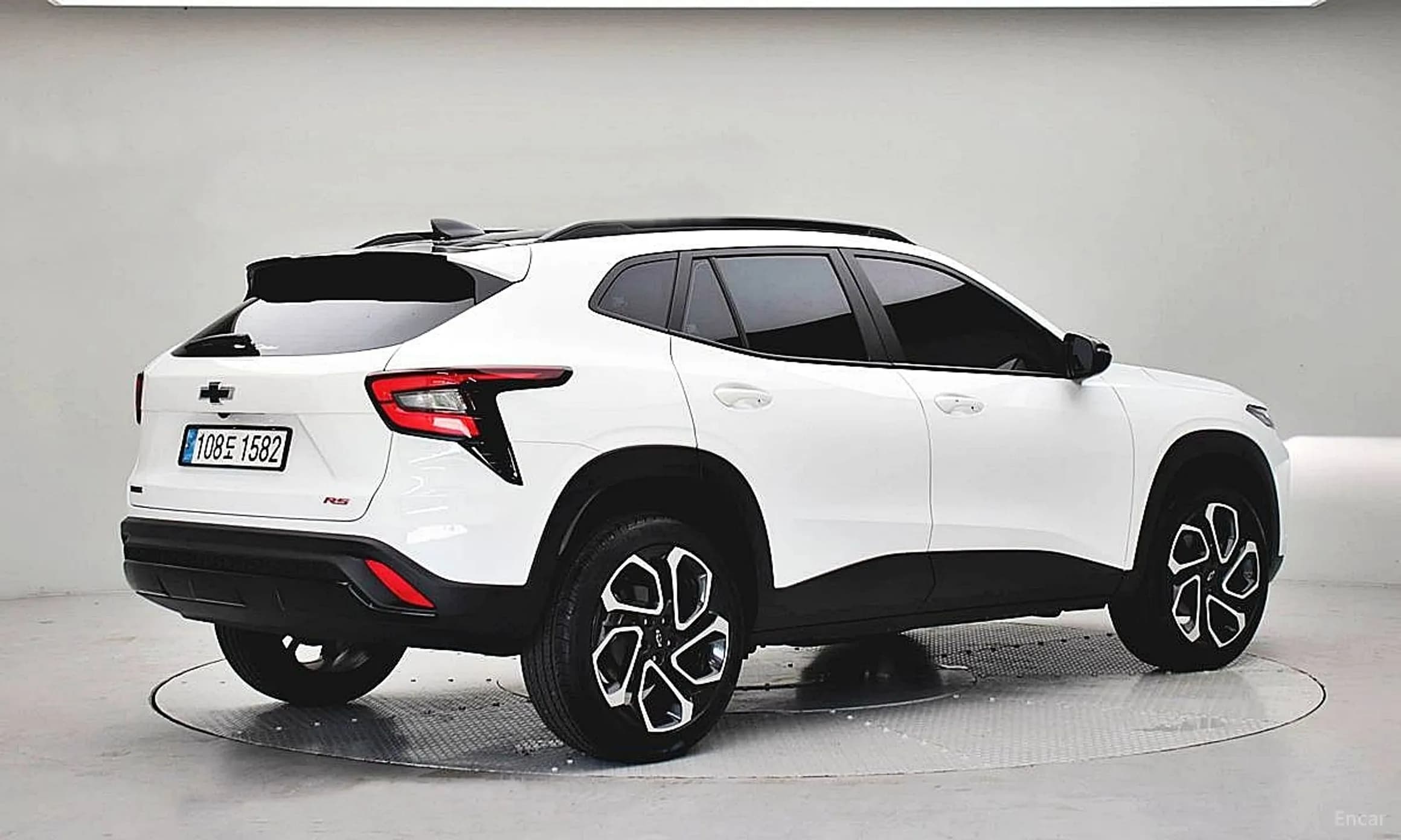 Trax Crossover