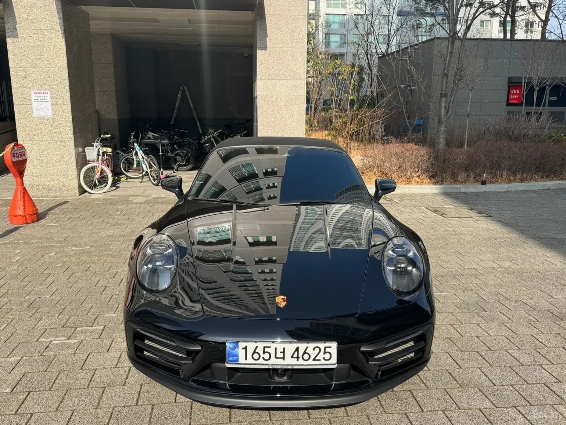 911 (992)