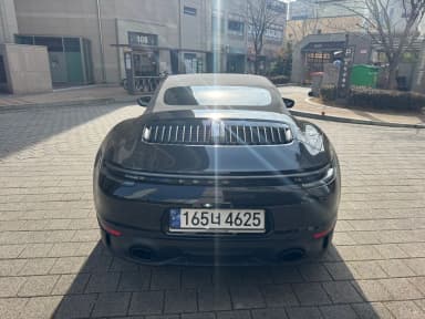 911 (992)