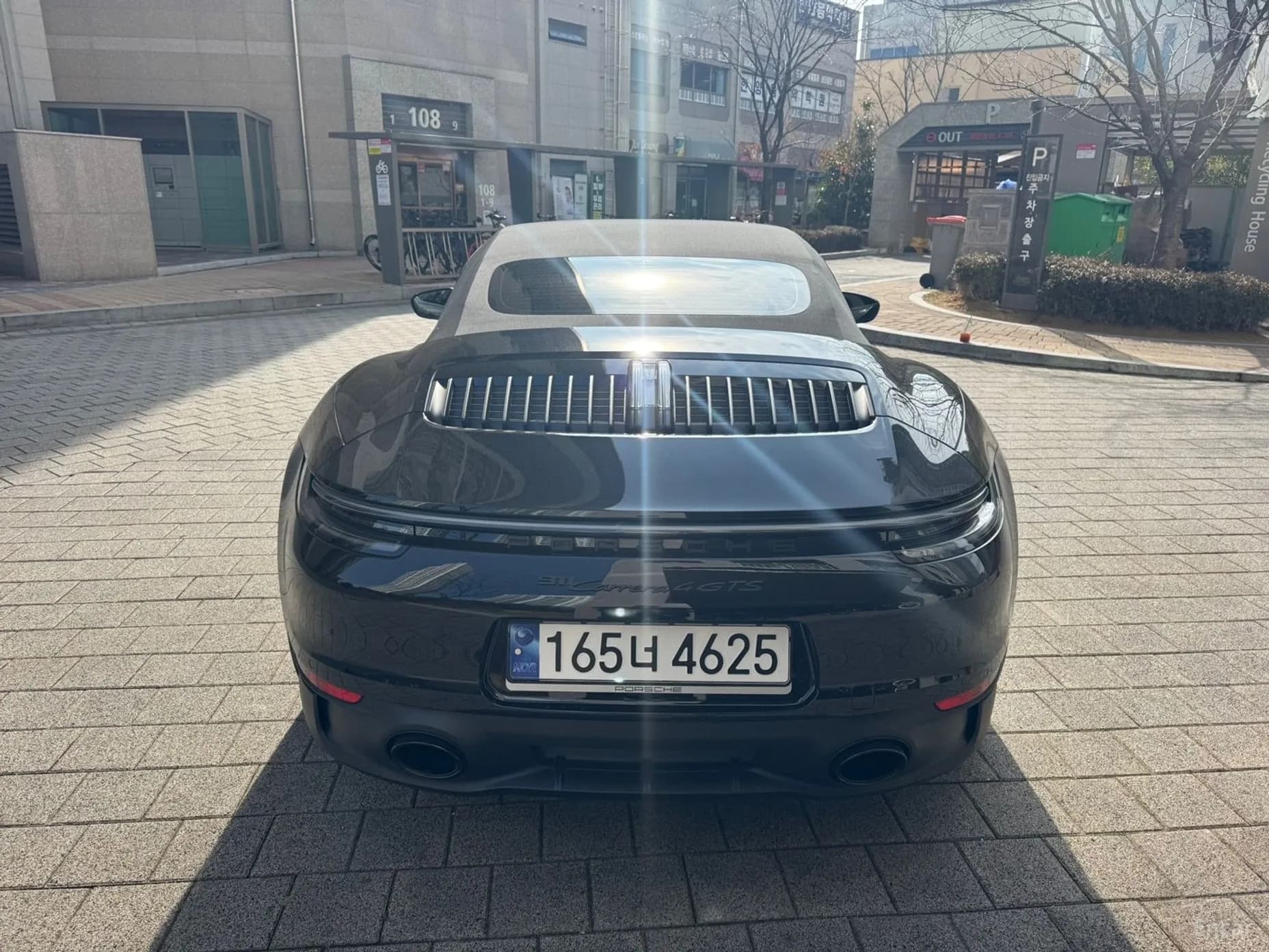 911 (992)