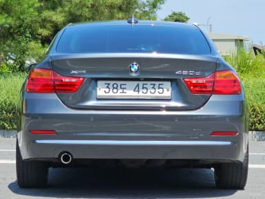 Series 4 (F32)
