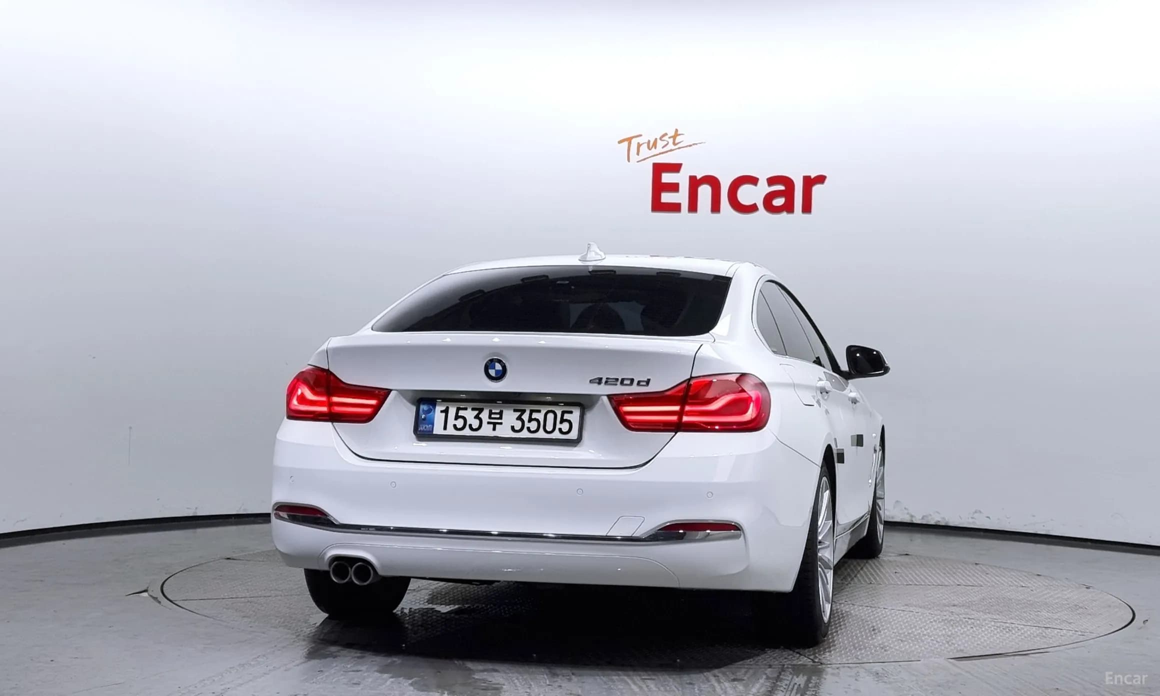 Series 4 (F32)